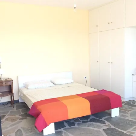 House With 2 Bedrooms In Eubee With Wonderful Sea View And Furnished Garden Hébergement de vacances *