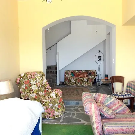 House With 2 Bedrooms In Eubee With Wonderful Sea View And Furnished Garden *